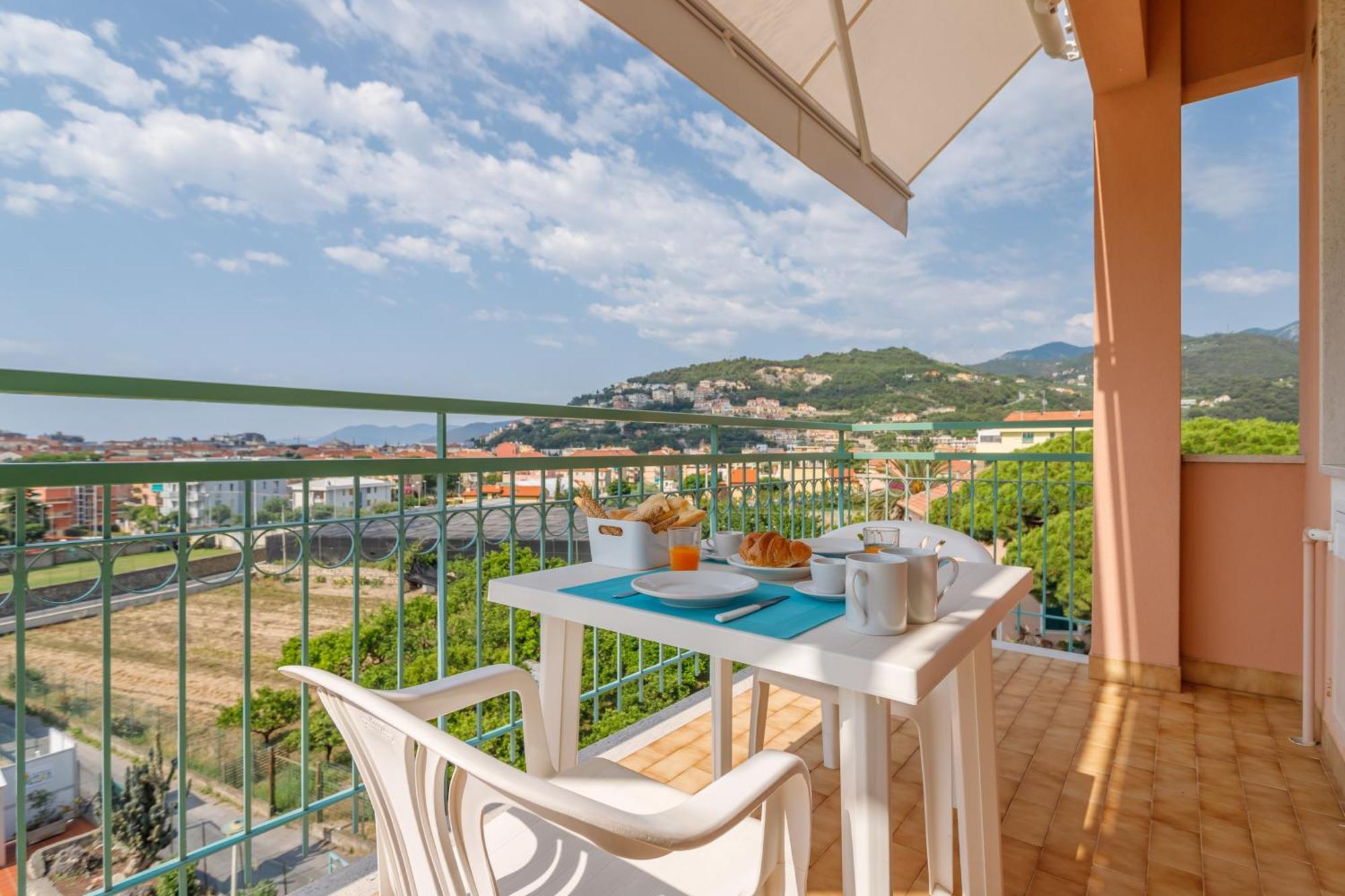 Residence Mizar Пиетра Лигуре Екстериор снимка