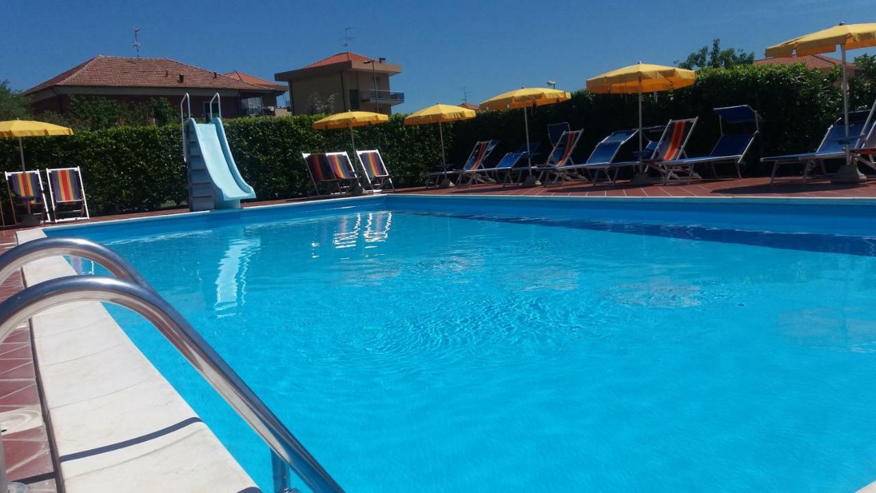 Residence Mizar Пиетра Лигуре Екстериор снимка